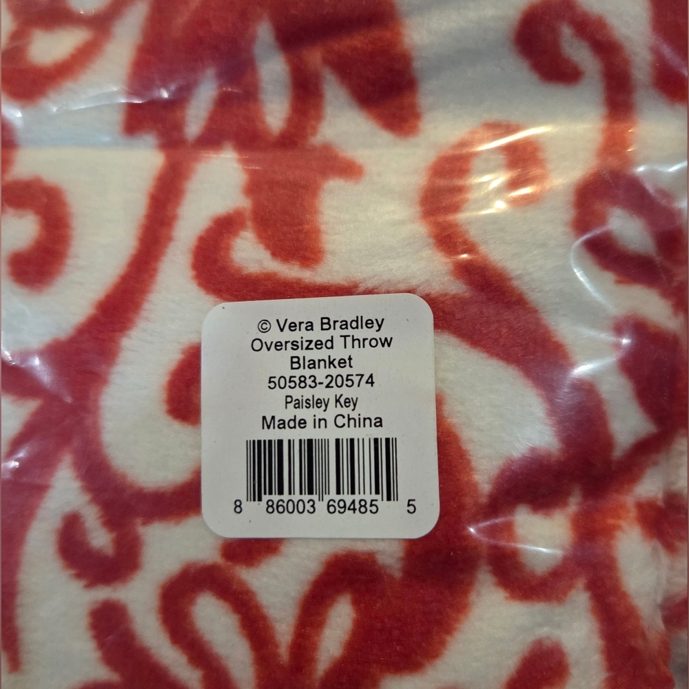 Vera Bradley - Oversized 66" x 94" Fleece Filigree Paisley Key Throw Blanket NEW - Picture 4 of 6
